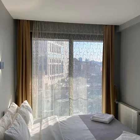 Three Bedroom Duplex Taksim & Pool & Sauna Apartamento Estambul